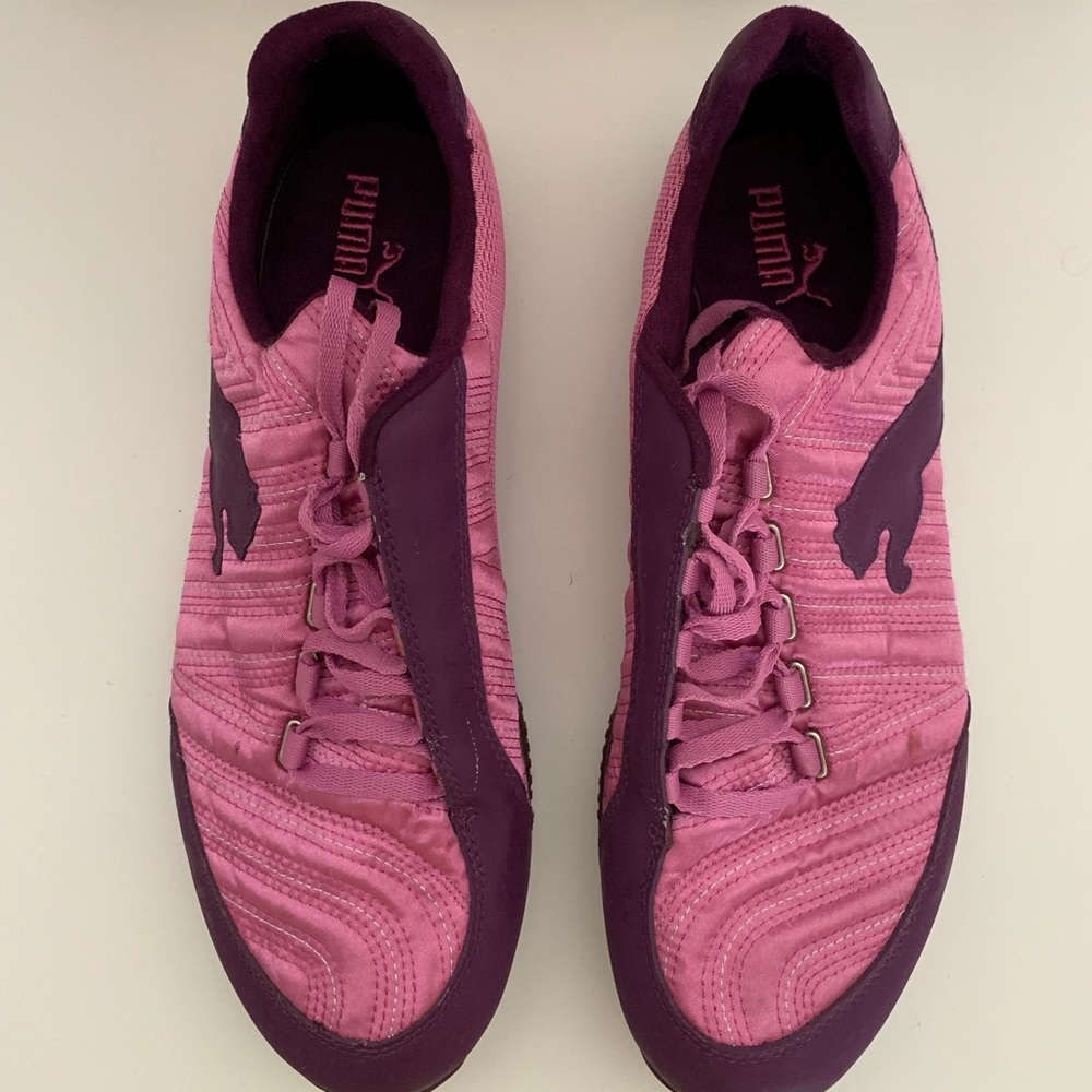 Puma Women’s Sneaker with grips Size 9.5